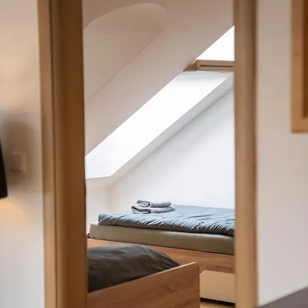Free Parking- Cozy In Historical Building Center *