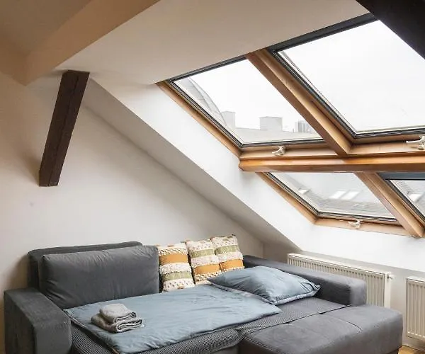 Free Parking- Cozy In Historical Building Center *