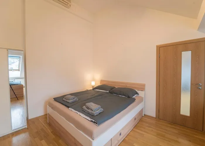 Free Parking- Cozy In Historical Building Center Prague